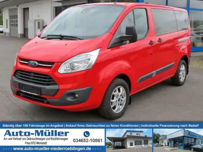 Gebraucht Ford 300 Trend 125 PS (91 kW) 2014 Rot SUV