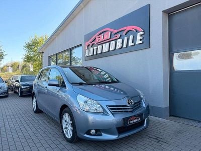 Usata Toyota Verso Travel 147 CV (108 kW) 2011 Blu Monovolume