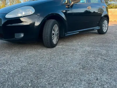 Gebraucht Fiat Grande Punto 77 PS (56 kW) 2007 Schwarz Kleinwagen