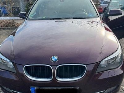 Gebraucht BMW 520 163 PS (119 kW) 2010 Rot Kombi