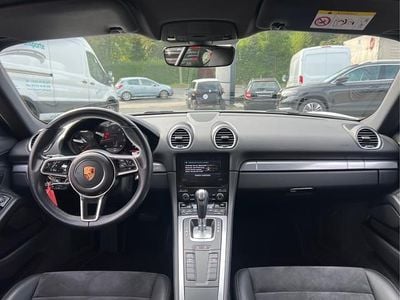Porsche 718 Cayman