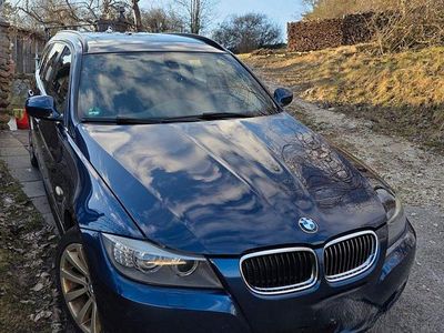 Gebraucht BMW 320 Sport Line 184 PS (135 kW) 2011 Blau Kombi