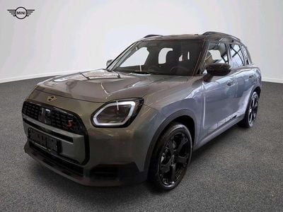 Second-hand Mini Countryman Classic 218 CP (160 kW) 2025 Verde SUV