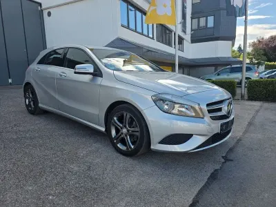 Gebraucht Mercedes A180 122 PS (89 kW) 2013 Silber Kleinwagen