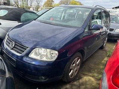 Second-hand VW Touran Trendline 150 CP (110 kW) 2006 Albastru Monovolum