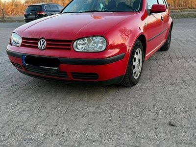 Gebraucht VW Golf IV 75 PS (55 kW) 2000 Rot Kleinwagen