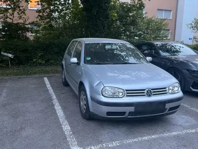 Używany VW Golf IV 75 KM (55 kW) 2001 Srebrny Hatchback