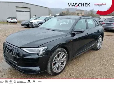 Gebraucht Audi e-tron Advanced Plus 300 kW (408 PS) 2023 Brillantschwarz SUV