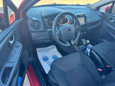 Gebraucht Renault Clio IV 90 PS (66 kW) 2015 Rot Limousine