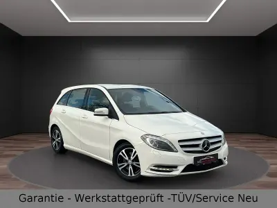 Gebraucht Mercedes B180 122 PS (89 kW) 2014 Weiß Van / Kleinbus