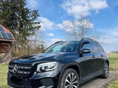 Mercedes GLB200