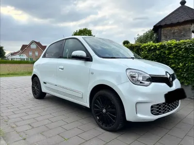 Używany Renault Twingo Urban Night 60 kW (82 KM) 2022 Biały Hatchback