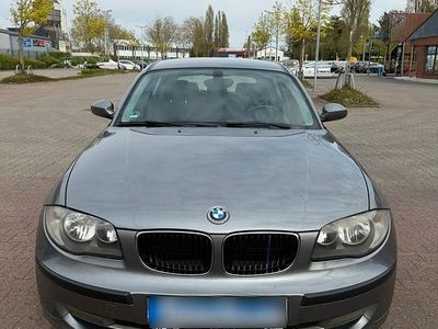 Gebraucht BMW 116 122 PS (89 kW) 2008 Grau Kleinwagen