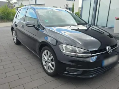 Gebraucht VW Golf VII 116 PS (85 kW) 2017 Schwarz Limousine