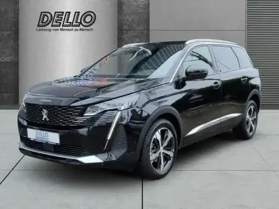 Gebraucht Peugeot 5008 Allure 131 PS (96 kW) 2023 Lackierung schwarz perla nera/ SUV