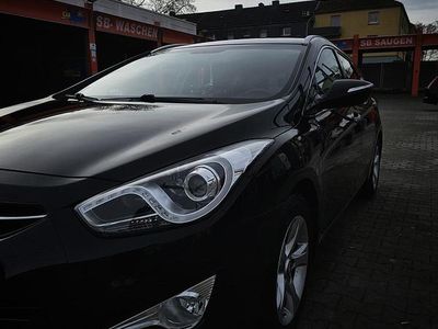 Gebraucht Hyundai i40 135 PS (99 kW) 2014 Schwarz Kombi