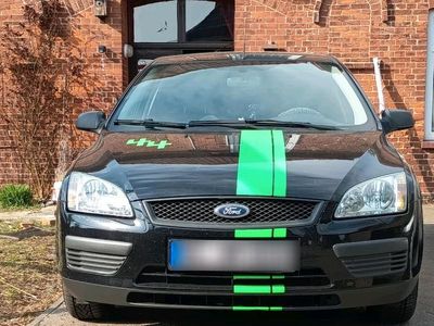 Gebraucht Ford Focus Ambiente 125 PS (91 kW) 2005 Schwarz Kombi
