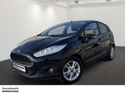 Schwarz Gebraucht 2016 Ford Fiesta Trend Limousine | 6.980 € (Fairer Preis)