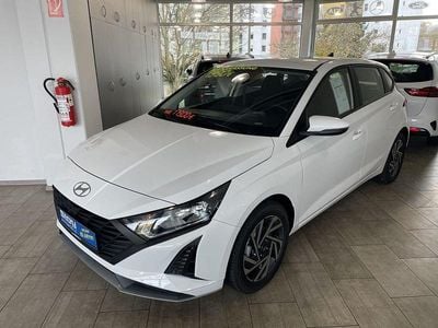 Weiß Neu 2025 Hyundai i20 Limousine | 17.490 € (Guter Preis)