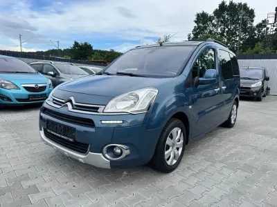 Gebraucht Citroën Berlingo SELECTION 92 PS (67 kW) 2014 Blau Van / Kleinbus