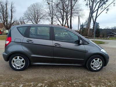 Gebraucht Mercedes A180 Elegance 116 PS (85 kW) 2010 Grau Van / Kleinbus