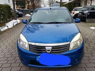 Blau Gebraucht 2009 Dacia Sandero Lauréate Limousine | 1.150 € (Guter Preis)