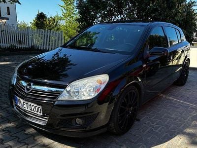 Usata Opel Astra 116 CV (85 kW) 2007 Nero Berlina