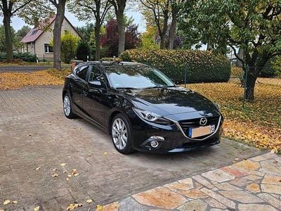 Schwarz Gebraucht 2015 Mazda 3 Sports-Line Limousine | 9.400 € (Fairer Preis)