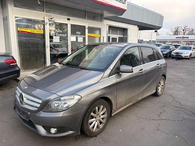 Gebraucht Mercedes B180 109 PS (80 kW) 2015 Grau Van / Kleinbus