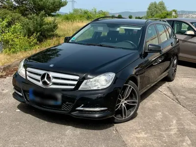 Gebraucht Mercedes C200 136 PS (100 kW) 2012 Schwarz Kombi