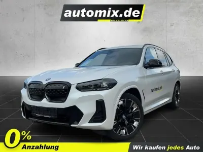 Gebraucht BMW iX3 Impressive 210 kW (286 PS) 2023 Mineralweiss metallic SUV
