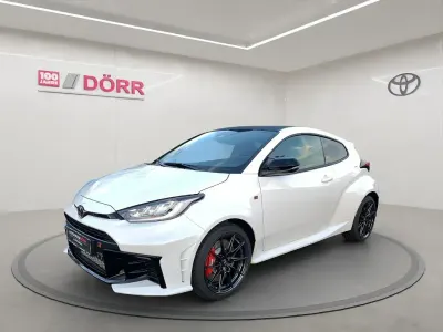 Gebraucht Toyota Yaris 280 PS (205 kW) 2024 Platinumweiß perleffekt Kleinwagen