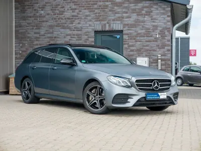 Gebraucht Mercedes E300 AMG 194 PS (142 kW) 2019 Grau Limousine