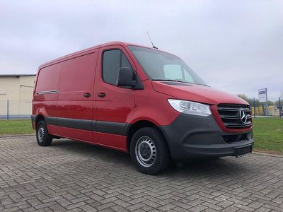 Second-hand Mercedes Sprinter 143 CP (105 kW) 2019 Roșu Van