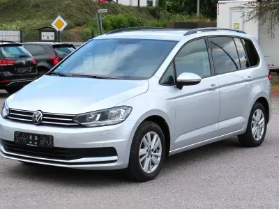 Gebraucht VW Touran 150 PS (110 kW) 2022 Reflexsilber Van / Kleinbus