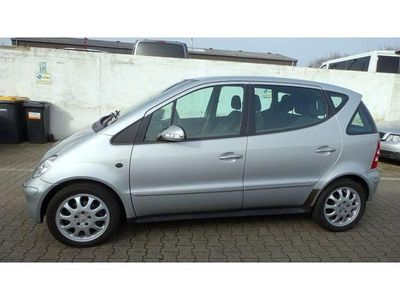 Gebraucht Mercedes A190 Elegance 125 PS (91 kW) 2003 Silber (metallic) Limousine
