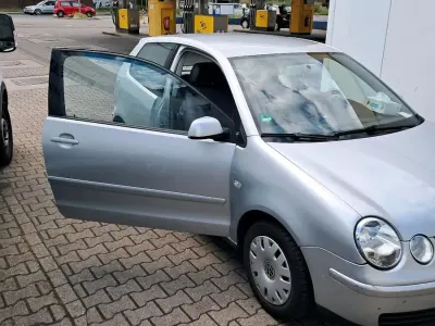 Gebraucht VW Polo 64 PS (47 kW) 2003 Silber Kleinwagen