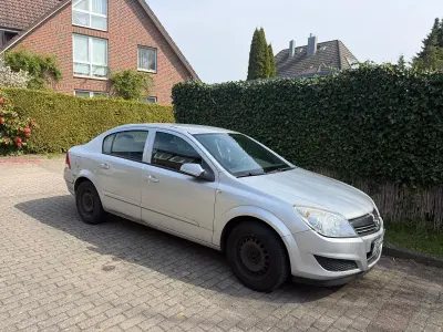 Gebraucht Opel Astra 120 PS (88 kW) 2009 Silber Limousine