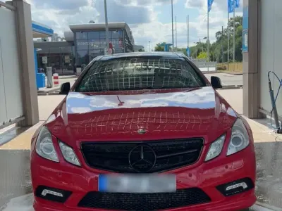Gebraucht Mercedes E350 231 PS (169 kW) 2011 Rot Coupé