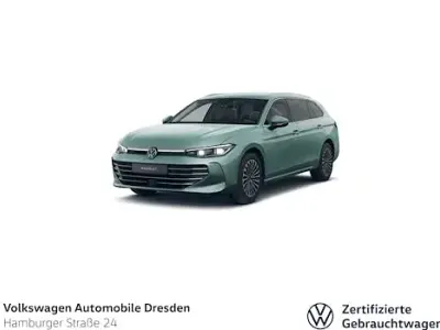 Gebraucht VW Passat Elegance 193 PS (141 kW) 2025 Grün Kombi