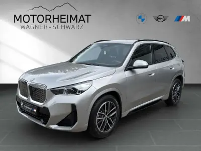 Gebraucht BMW iX1 M Sport 230 kW (313 PS) 2025 Spacesilber SUV