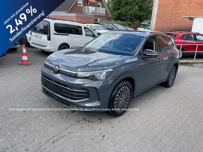 Gebraucht VW Tiguan R 131 PS (96 kW) 2025 Grau SUV