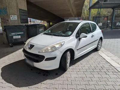Gebraucht Peugeot 207 Filou 73 PS (53 kW) 2009 Weiß Limousine