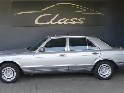 Gebraucht Mercedes 380 218 PS (160 kW) 1980 Silber Limousine