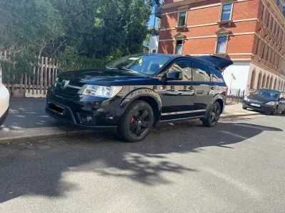 Gebraucht Fiat Freemont 140 PS (102 kW) 2012 Schwarz SUV