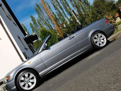 Gebraucht BMW 325 Cabriolet 191 PS (140 kW) 2004 Grau Cabrio
