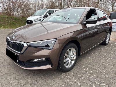 Gebraucht Skoda Scala Sport 150 PS (110 kW) 2020 Hneda maple/maple brown Kleinwagen