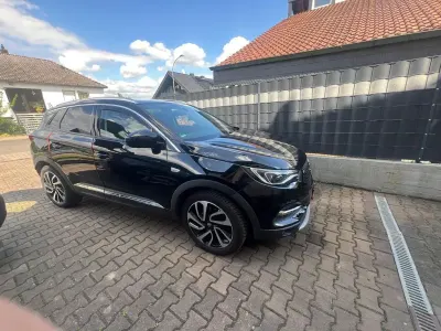 Używany Opel Grandland X Ultimate 131 KM (96 kW) 2018 Czarny SUV