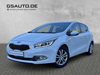 Gebraucht Kia Ceed FIFA World Cup Edition 135 PS (99 kW) 2015 (wd) carraraweiss (weiss) Kleinwagen