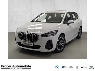 Gebraucht BMW 220 Performance 163 PS (119 kW) 2025 Weiß Van / Kleinbus